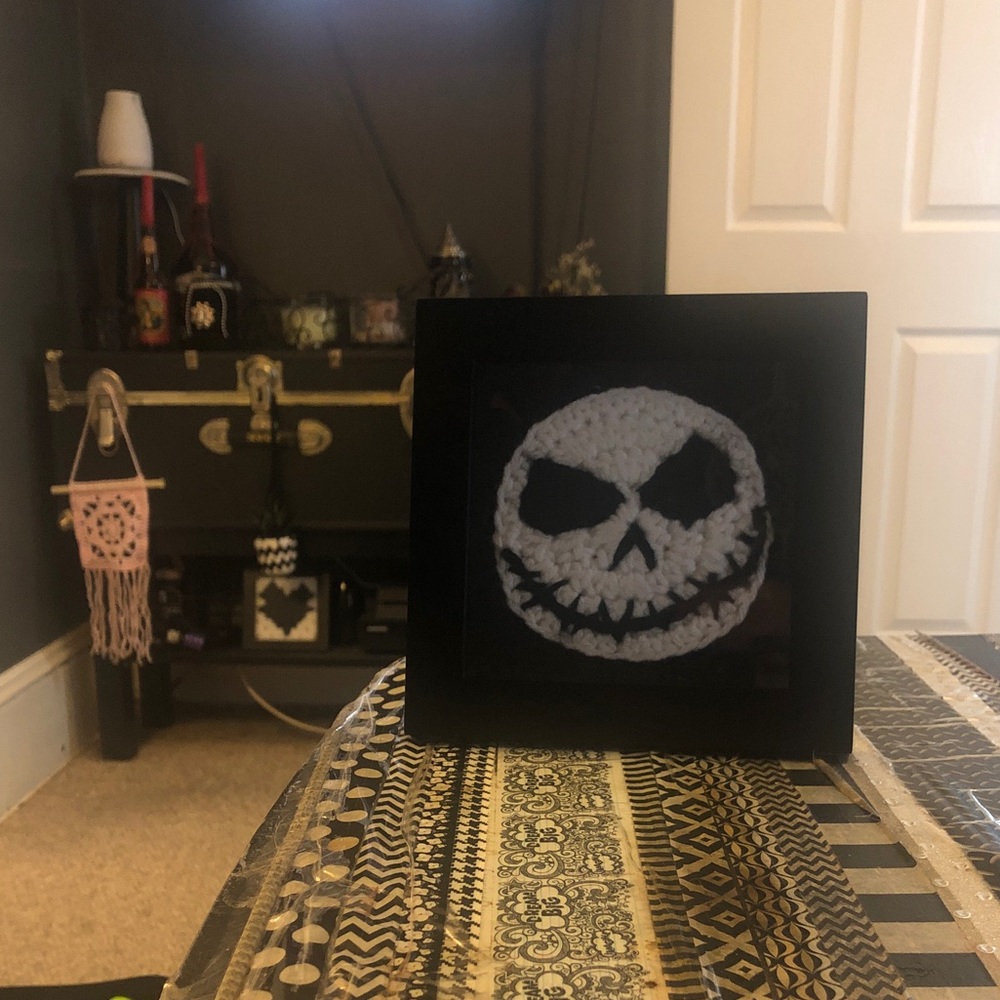 🖤 Jack Skellington Crochet Framed Wall Art Decor. - Picture 4 of 4